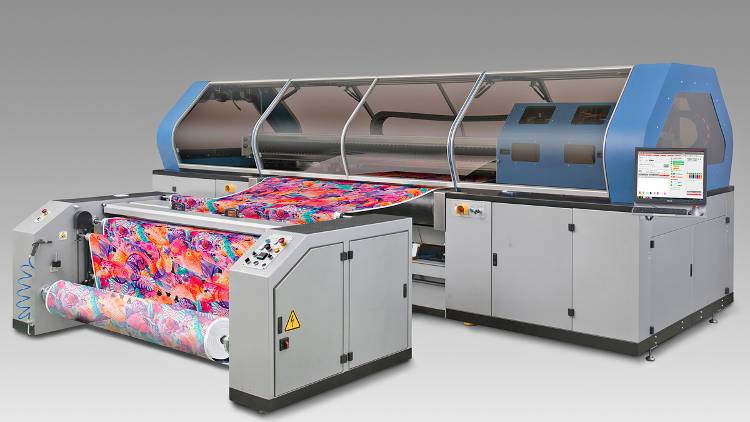 The Tiger-1800B attracted a great deal of attention from apparel professionals, and brought a fresh breath to digital printing.