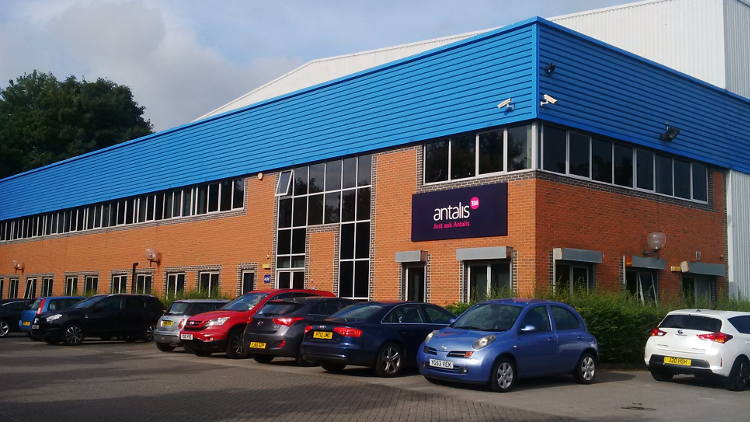 Antalis the world’s leading visual communications products, brings regional stock and a new state-of-the-art conversion facility to its Leeds distribution centre.