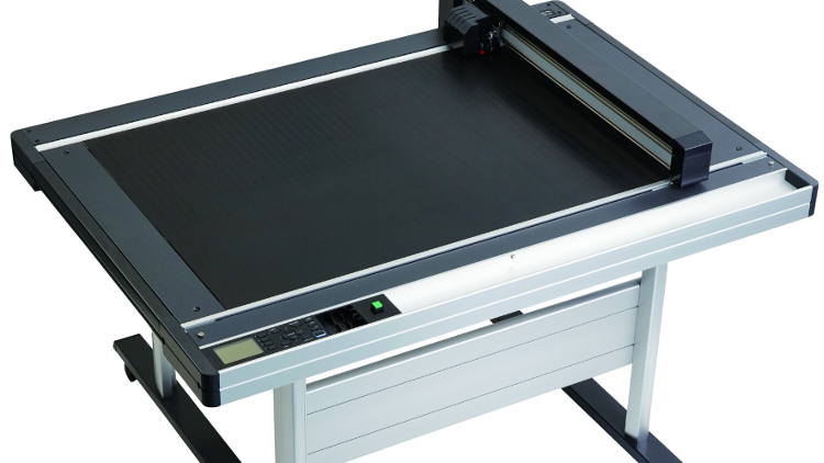 As with the FCX2000 cutting plotter, the FCX4000 comes with Version 6.0 of Graphtec’s proprietary ARMS (Advanced Registration Mark Sensing) system for optimum plotting and cutting accuracy.