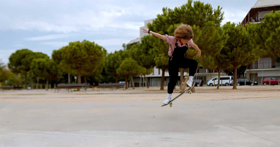 Roland DG partners with the female skateboarders changing skate culture to create personalised boards that celebrate female empowerment.