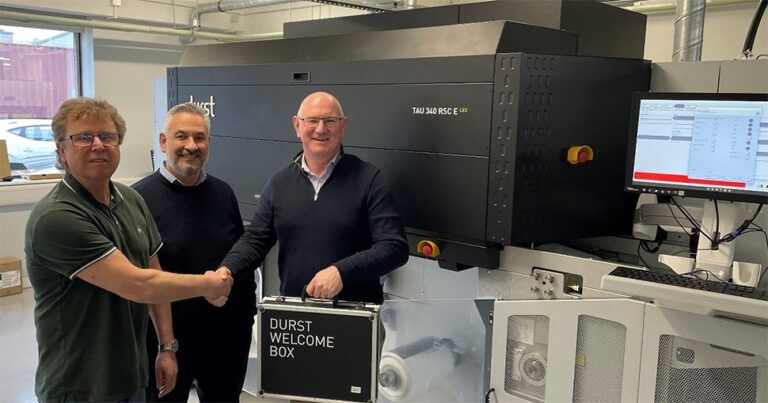 Print quality and ink durability crucial as Label Express invests in Durst Group Tau technology.