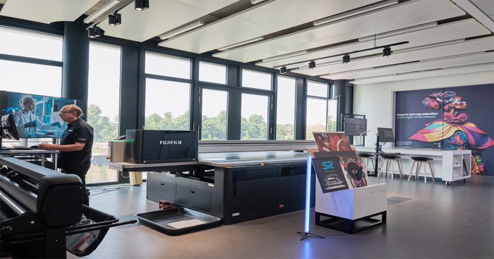 Color-Logic certifies Fujifilm Europe Print Experience Center.